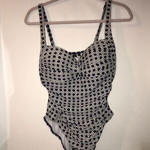 Bond-eye Australia Women's Geometric White & Black One-Piece Swimsuit Size 10